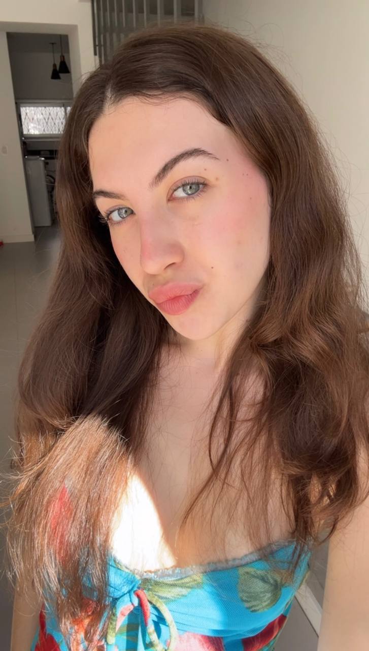 Nude girl Amber in Niteroi