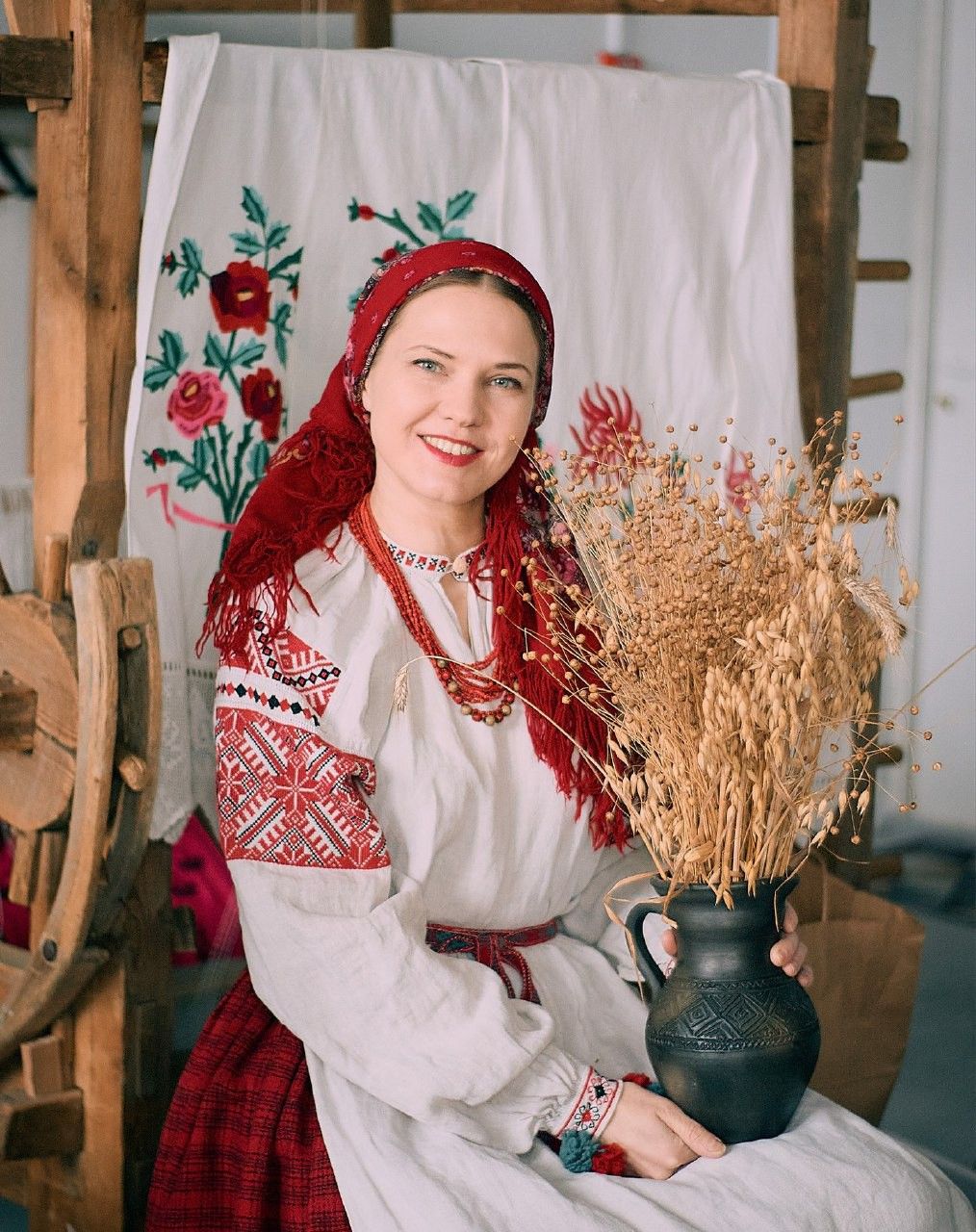 Women in Slavic costumes in Niteroi