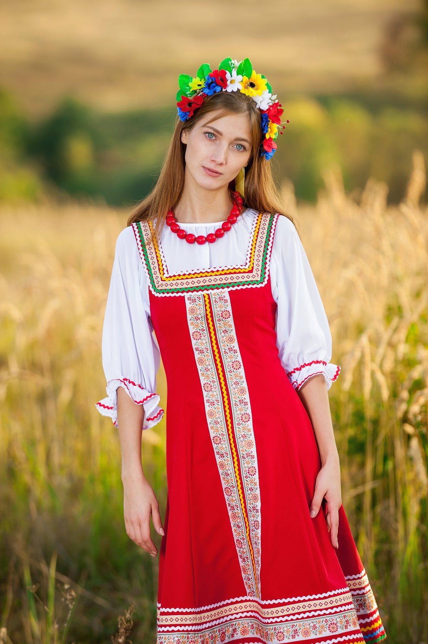 Women in Slavic costumes in Niteroi